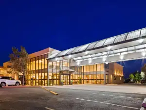 Best Western Plus Raton Hotel