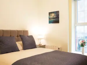 บลู ดอร์ อพาร์ทเม้นท์