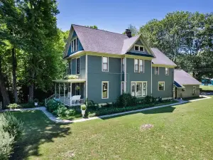 Bridgewalk Estate a Wanderlust Abodes Property