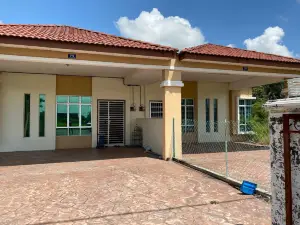 Simple cozy house, Jalan Langgar, Kedah