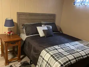 Spacious 4 bedroom Home in Belvedere subdivision