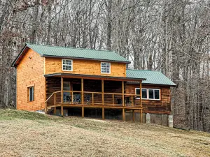 Private Cabin-Country Setting-Views-2 Bd 1 BA Sleeps 6-8