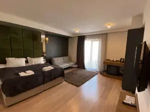 Garden Lounge Hotel
