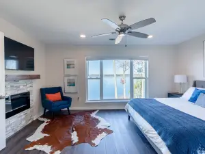 Lakefront Landing