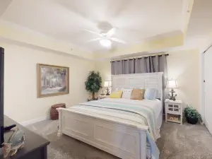 Charming Condo with Shared Pools & Hot Tub, Ocean View, High-Speed WiFi, and W/D