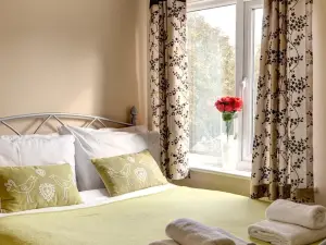Walkers Court 3 Bedroom Apartment