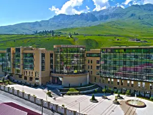 Roza Vetrov Hotel