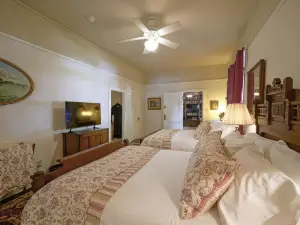 Weaverville Hotel