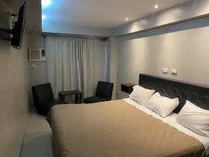 Lorenzo Suites Hotel