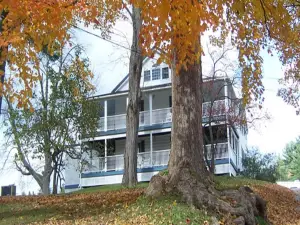 Locust Tree Bed and Breakfast LLC