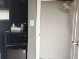 #6 King- View of Lake Superior, 2 minute walk to Burlington Bay!