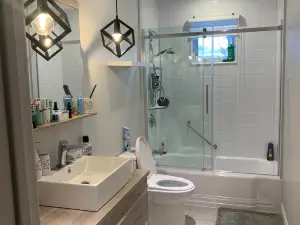 Room in Guest Room - Room for Renting Inside House - Without Breakfast Provided