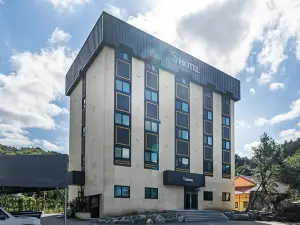 Anseong S Hotel