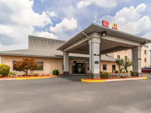 Econo Lodge Inn & Suites Middletown - Winchester South