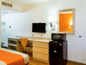 Motel 6 Mojave, CA