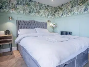 The Langland Bay Lookout - 1 Bed Cabin - Landimore