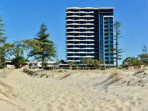 Kirra Beach Apartments