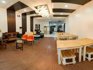 HOST HOMES - CASA ELIZA