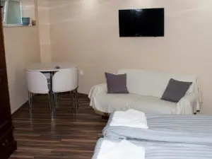 Additional Guest House Ozzy 2