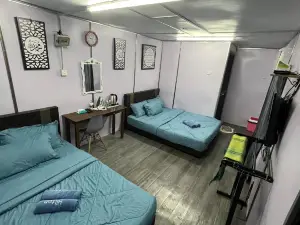AVINA'S ROOMSTAY