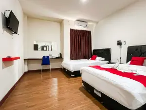 RedDoorz Plus at Hotel Lestari Karema Mamuju