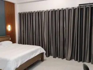 Anira Hotel & Suites