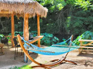 15 Blue River Camp - Glamping Cabin