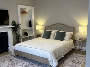NO. TEN GUESTHOUSE