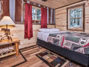 Private Dock and Gorgeous Lakefront Views - Charming Cottage Retreat