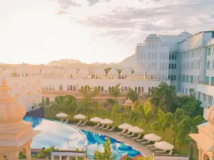 Radisson Blu Udaipur Palace Resort & Spa