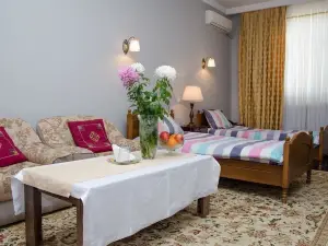 Jipek Joli Inn
