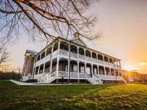 The Inn at Foster Falls