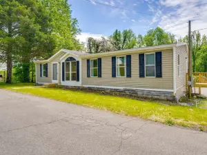 Tennessee Vacation Rental ~ 2 Mi to Windrock Park!