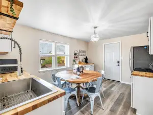 Across the Street from Von Stiehl Winery and Minutes to Beach - Stylish Haven