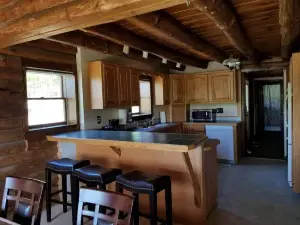 3-bedroom log cabin on horse farm in Cornville, AC, large in ground pool