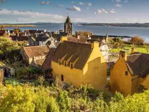 โรงแรม ฮอลิเดย์ อินน์ เอ็กซ์เพรส เกลนโรเธส บาย IHG