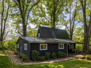Lake View Hot Tub Modern A-frame
