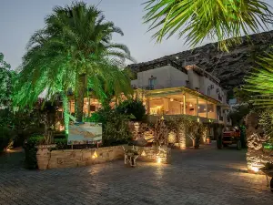 Calypso Hotel