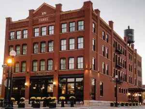 โรงแรมเดอะชาร์มอง