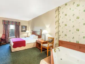 Ramada by Wyndham Sparta/At Speedway