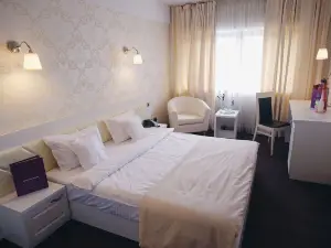 Black Tulip Hotel