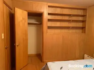 #2 Cozy Queen Size Bedroom @New Brunswick NJ Downtown