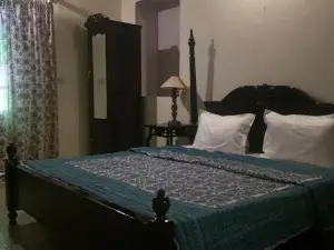 Aamod Mudfort Kuchesar