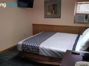 Greenway Motel
