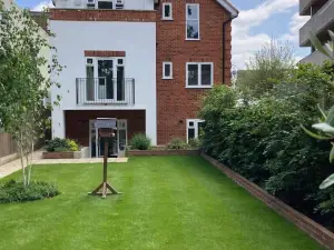Hybrid Resi - New Malden Near Richmond - Wimbledon