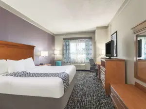 La Quinta Inn & Suites by Wyndham Jackson Airport