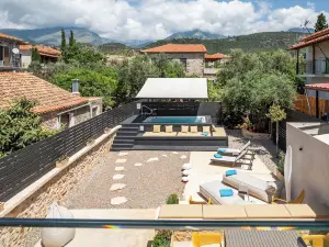 Cardamilia Suites