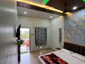 Resort Shivneri