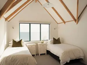 Sunlit Bay Villas