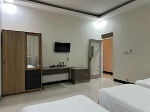 ZHOUSE HOTEL